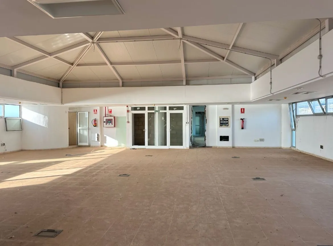 Industrial unit for an industrial occupier in Santa Cruz de Tenerife, Tenerife — Vitali reference N0595